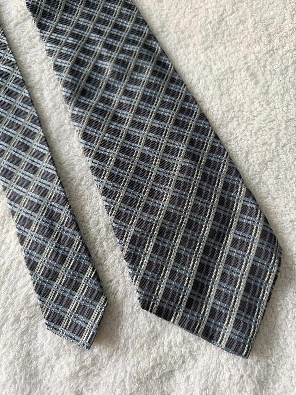 Joseph Abboud	Grey Blue Check Woven Jacquard 100% Silk Tie Necktie Made In Italy